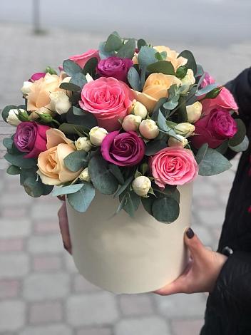 Цветочная композиция из Розы в шляпной коробке в Григорово