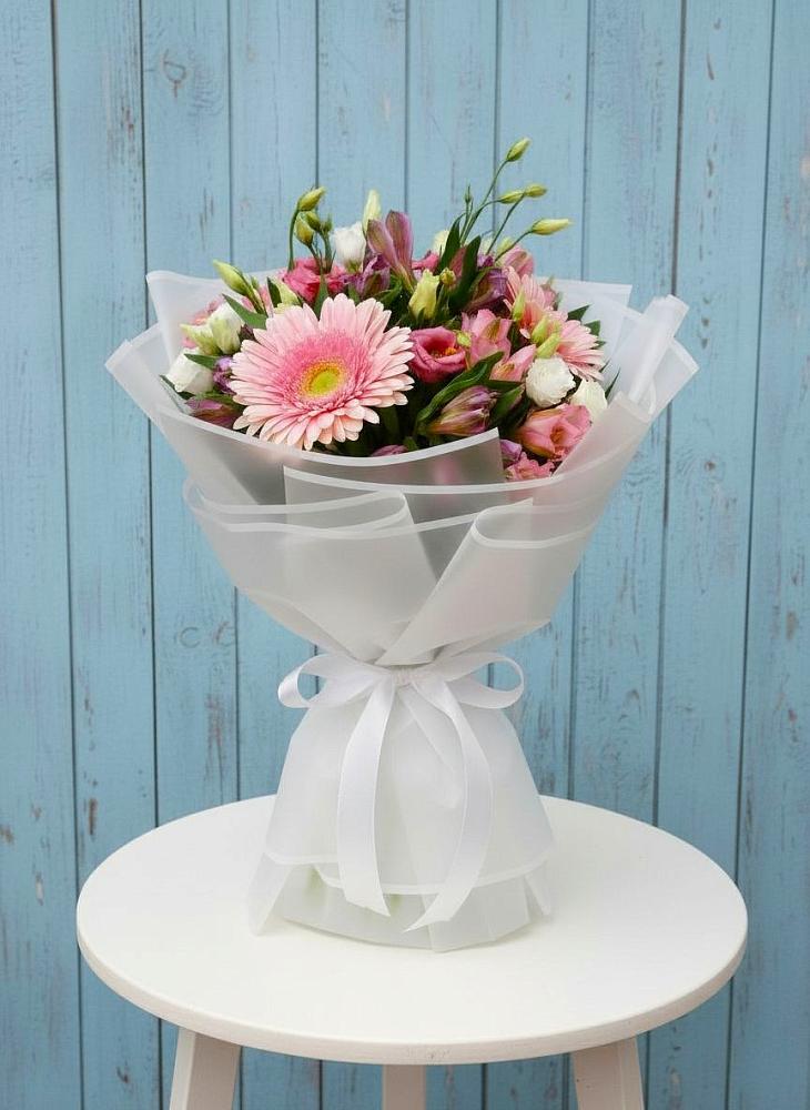 Букет цветов из: Герберы, Альстромерии и Лизиантусы в Григорово