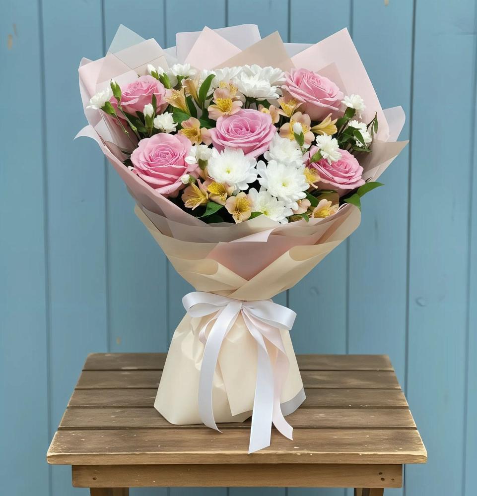 Букет цветов из: Гвоздики, Орхидеи и Розы в Григорово