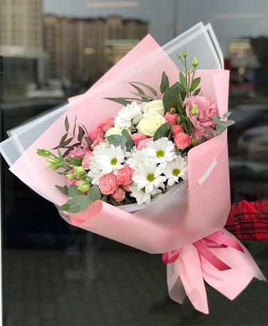 Букет цветов из: Розы, Лизиантусы и Хризантемы в Григорово